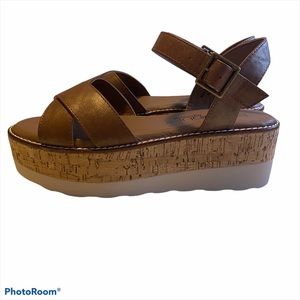 Corkys Fluffie Platform wedge sandals sz 7